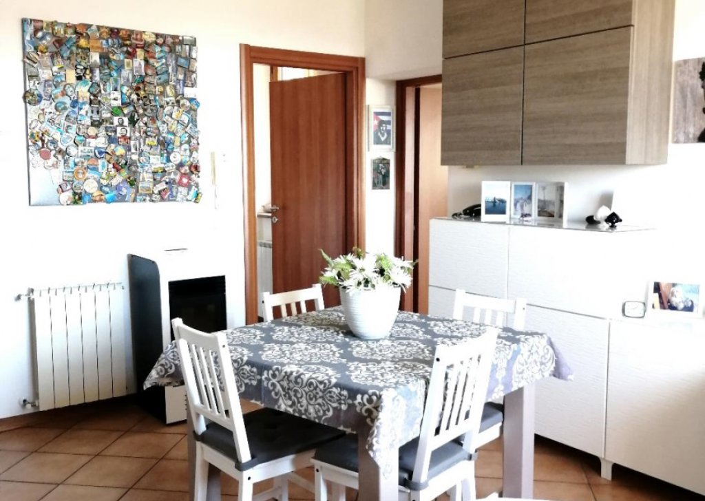 Appartamenti trilocale in vendita  65 m² ottime condizioni, Massarosa, località Bozzano