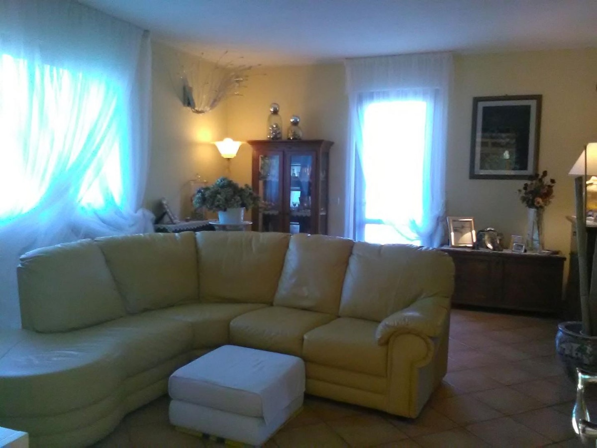  massarosa vendita quart: quiesa studio immobiliare la soffitta
