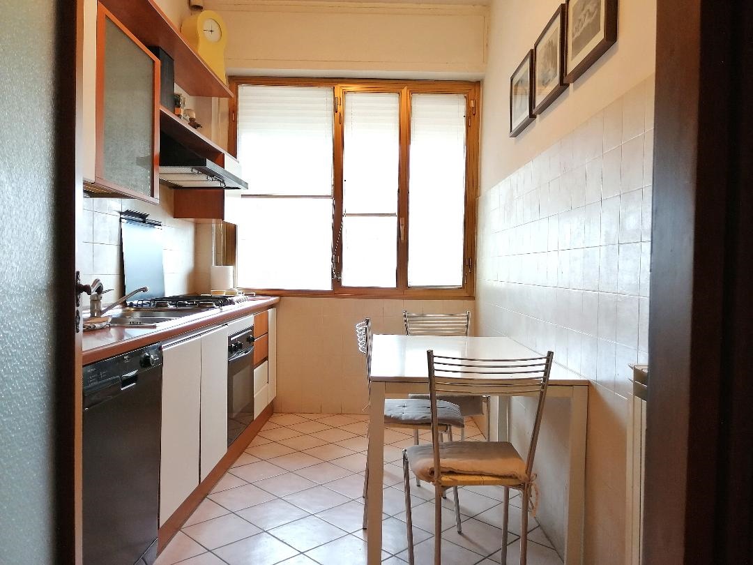 Appartamento VIAREGGIO vendita  Viareggio  Studio Immobiliare La Soffitta